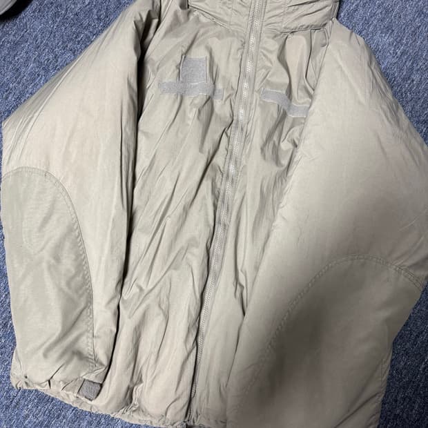 GEN III ECWCS 프리마로프트 레벨7파카