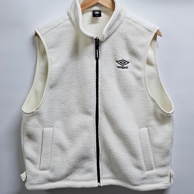 엄브로 플리스조끼 100