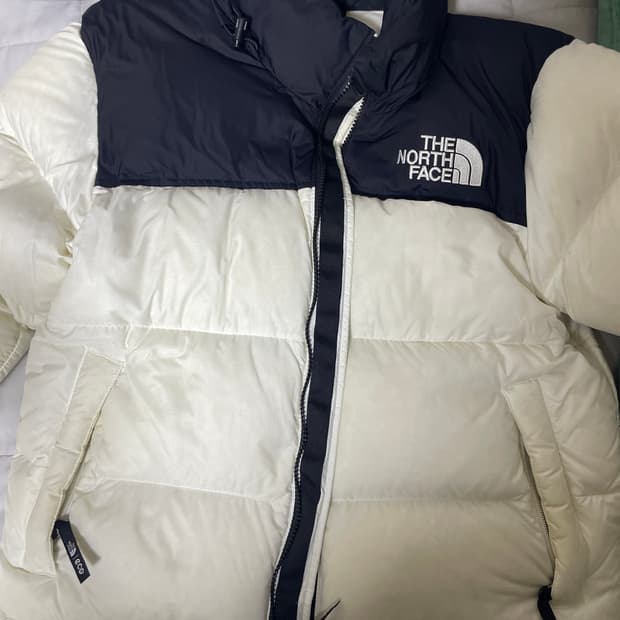 노스페이스 1996 에코 눕시 화이트블랙 패딩 우먼 L