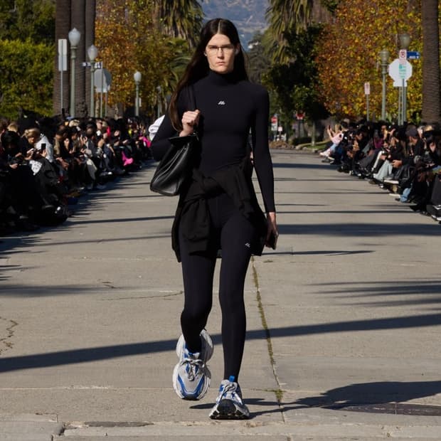 [S] 발렌시아가 엑티브웨어 터틀넥 탑 블랙 (스킨웨어)