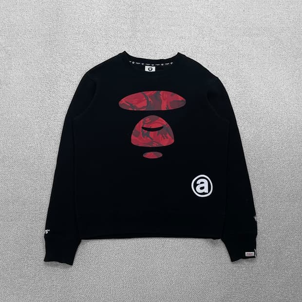 에이프 Aape 레드 카모 사루 프린팅 맨투맨 블랙