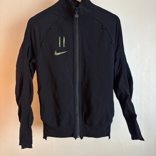 Nike tracktop  M-L