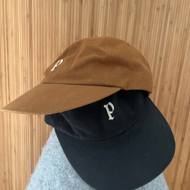 PHIGVEL MAKERS MFG. CO.의 트러커 캡(브라운)