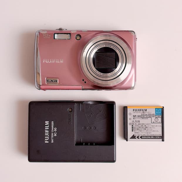 후지필름 파인픽스 F70exr 아일릿 디카