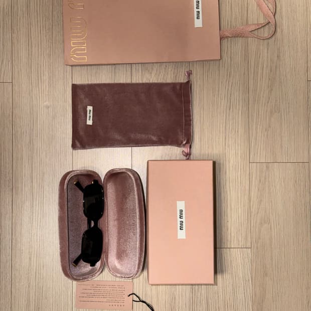 미우미우 리가드 선글라스 스퀘어 블랙