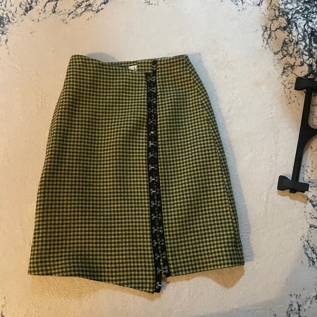 로우클래식 스커트