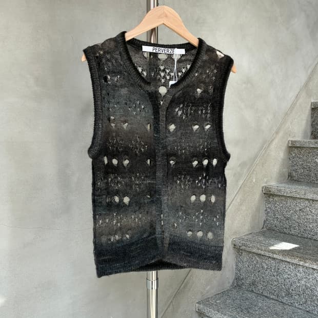 퍼버즈 니트 베스트