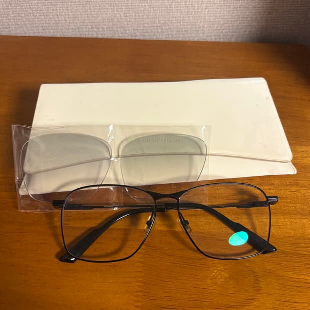 젠틀몬스터 MORA