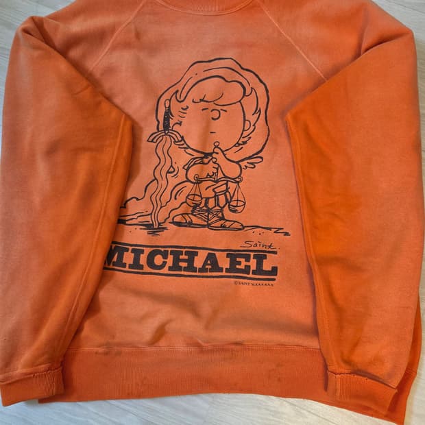 세인트미카엘 스웨트 셔츠