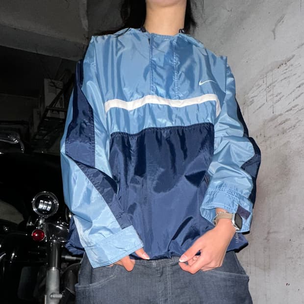 Nike skyblue swoosh anorak