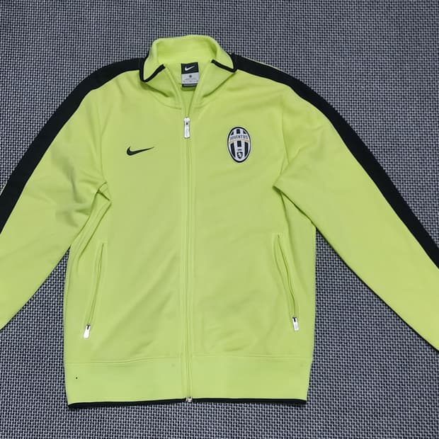 유벤투스 트랙탑