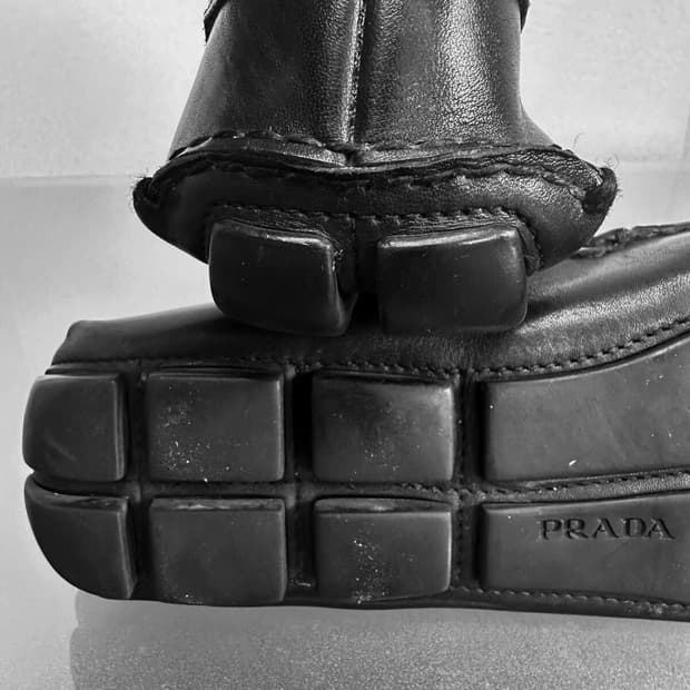 프라다 드라이빙 슈즈 블랙