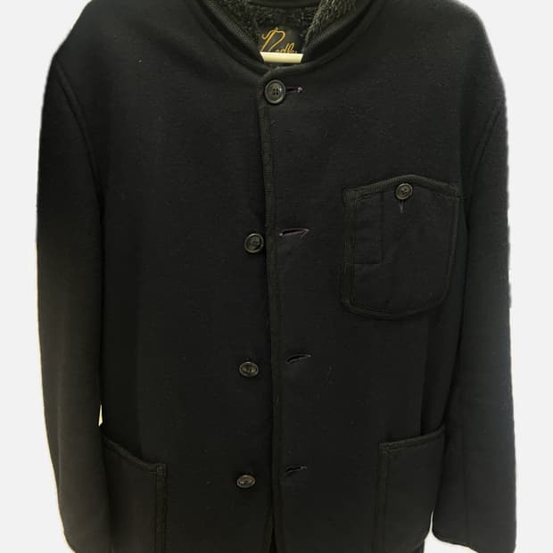 네펜데스 니들스 코트 하이넥