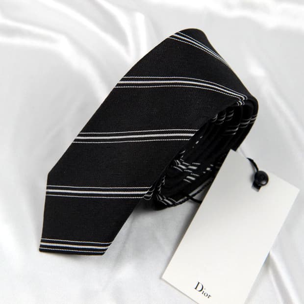 디올 5.2cm 미사용 신형 슬림 남자 명품 넥타이