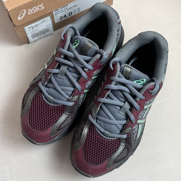 asics 아직스 젤카야노 k1011 포트 로얄 / 스틸 그레이 240