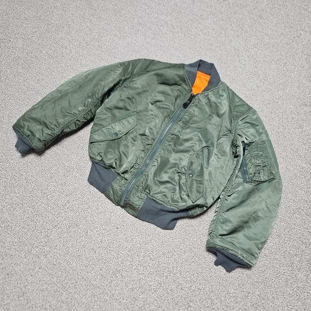 알파인더스트리 ma-1  made in usa m사이즈 민수용 민트급