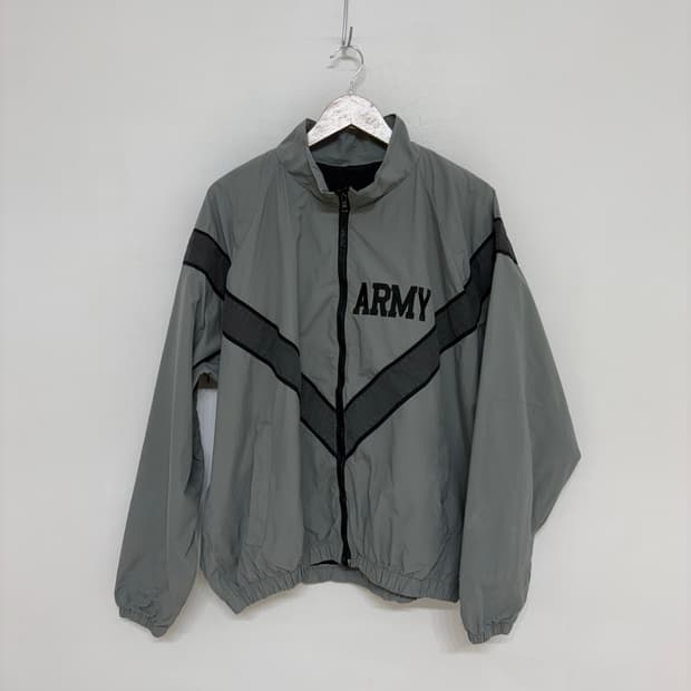 90‘s U.S Army IPFU Jacket.