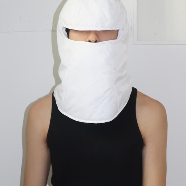 로스앤젤레스 어패럴 이지 시즌9 샘플 푸퍼 마스크 화이트