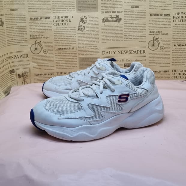 스케쳐스 딜라이트 운동화 255