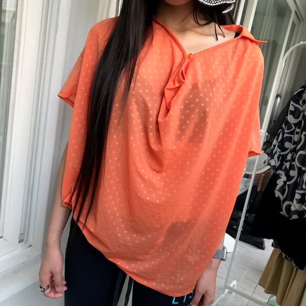 orange dot top