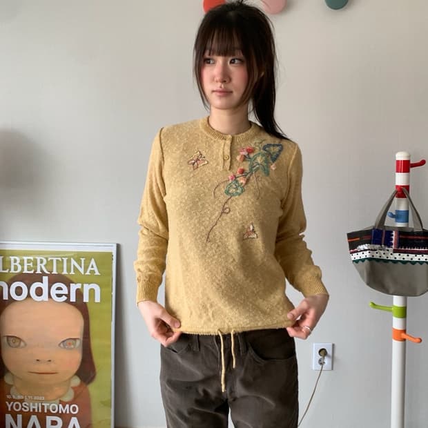 ethnic flower knit top