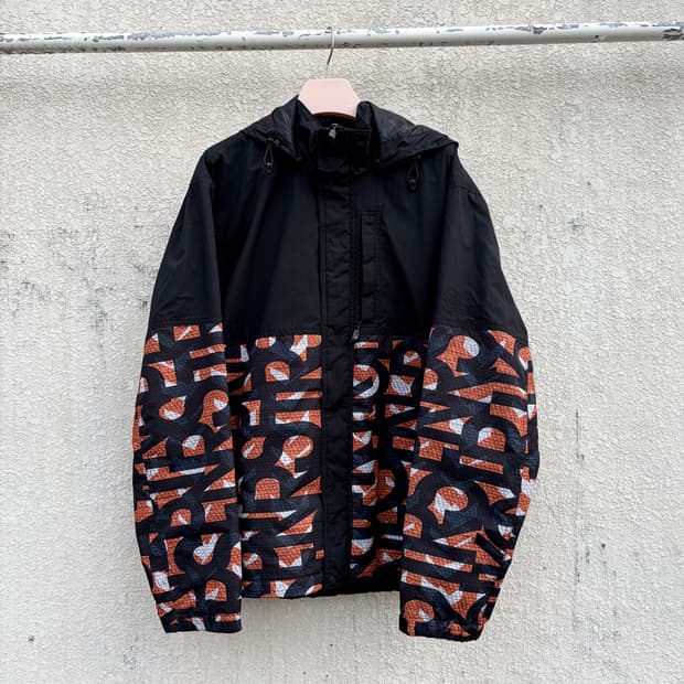 105)코오롱 스펠아웃 바람막이 자켓