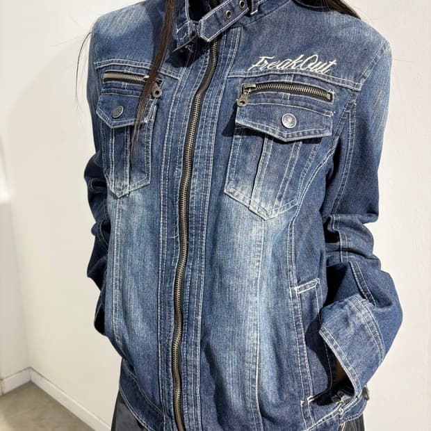 in the attic 데님 자수 자켓