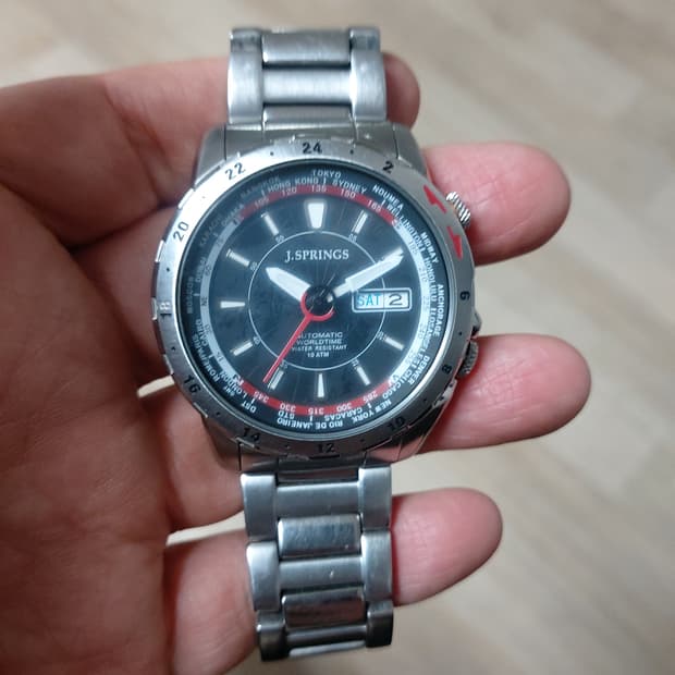 J.Springs 월드타임 오토매틱 남성 시계입니다. 오토매틱 시계라서 