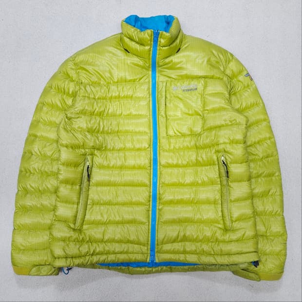 컬럼비아 티타늄 곱창 경량 패딩 XL