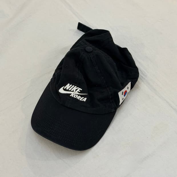 나이키 코리아 한정판 푸추라 볼캡 블랙