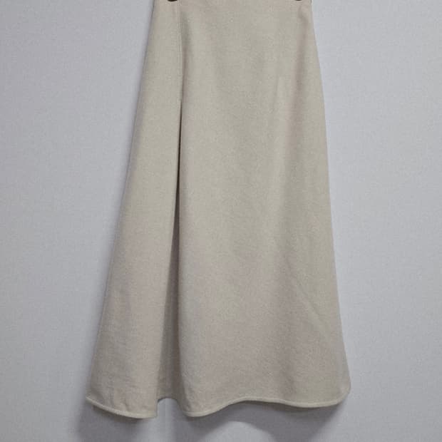 더캐시미어 A라인 롱 스커트 모캐시미어