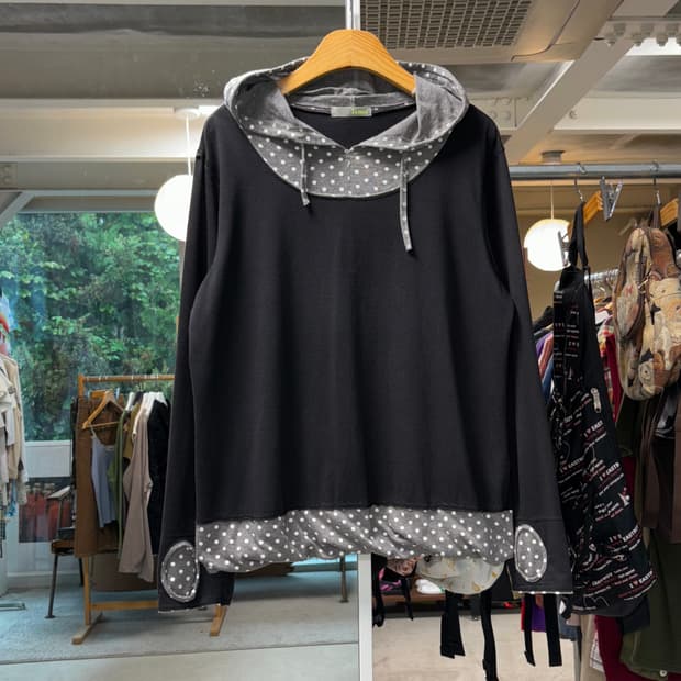 I+mu 도트 레이어드 후디