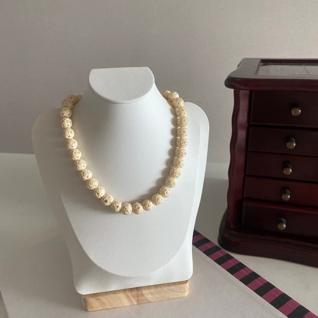 빈티지 조각 아이보리 목걸이