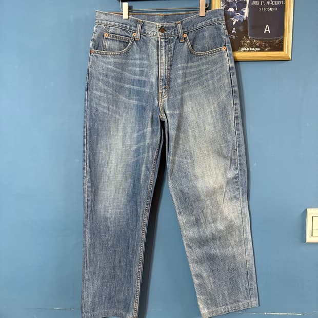 00‘s Levis 220 Orange tab Denim pant.