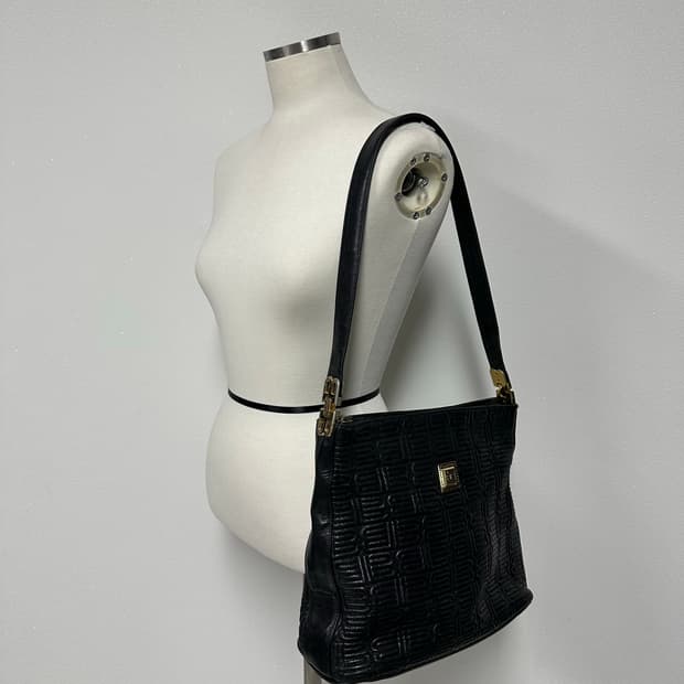 발렌시아가 레더 숄더백