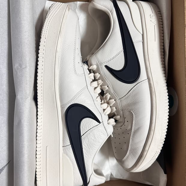 나이키 x 앰부쉬 에어포스1 로우 sp 팬텀