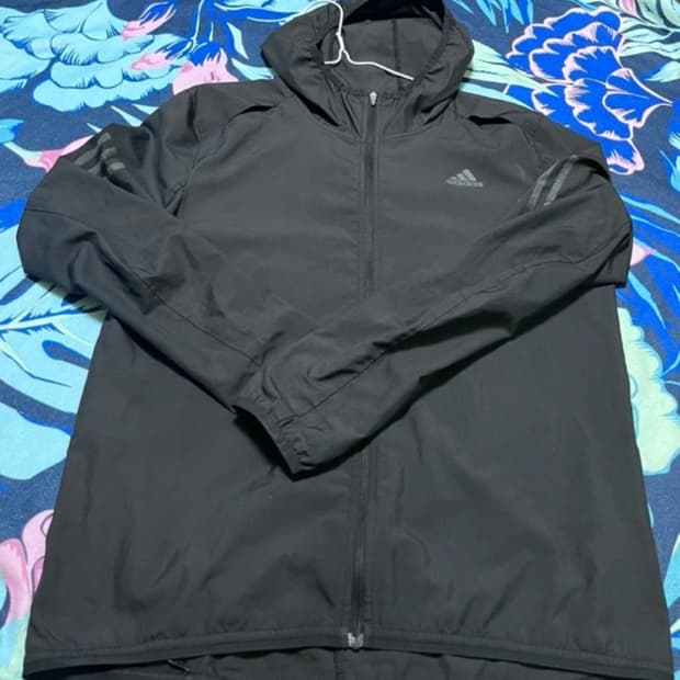 [M]아디다스 바람막이 팝니다