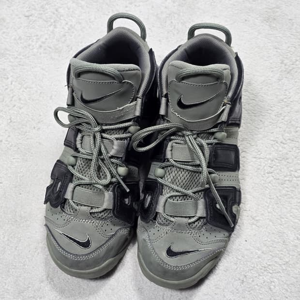 NIKE 나이키 에어 모어 업템포 카키 235