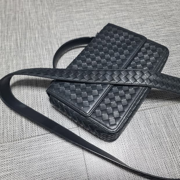 보테가베네타 알룸나백 토트백 카메라백