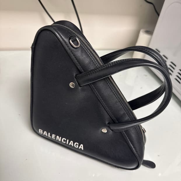 발렌시아가 트라이앵글 토트백