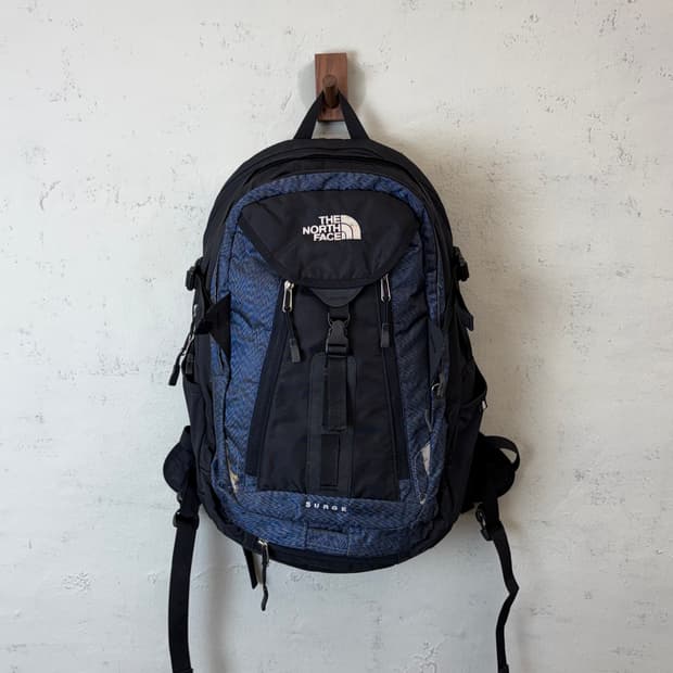 노스페이스 서지 백팩 블랙 블루