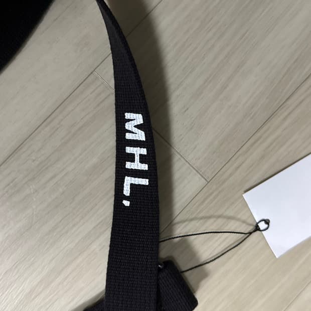 마가렛호웰 MHL 내로우 밀리터리 벨트 블랙