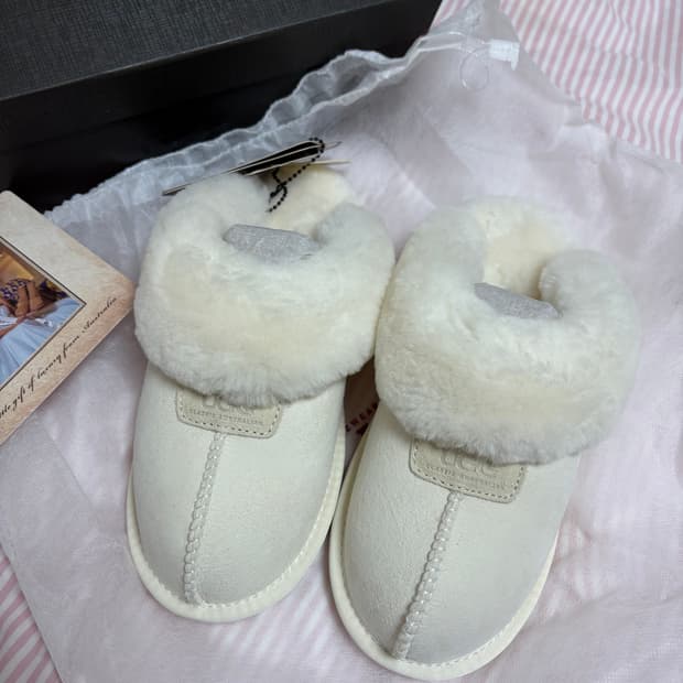 새상품 정품) UGG 어그 슬리퍼