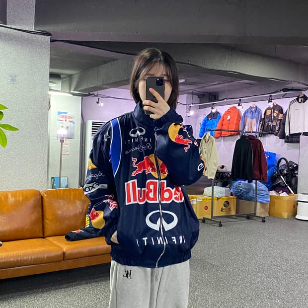 레드불 빈티지 레이싱 바람막이 B4370
