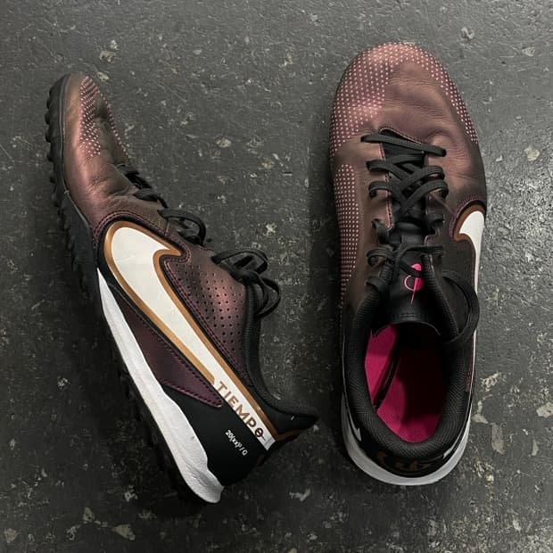 260 나이키 리액트 티엠포 레전드 9 프로 풋살화 