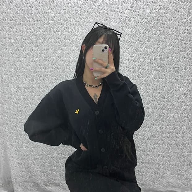 와릿이즌 와키윌리 모던 브이넥 가디건 S C07057