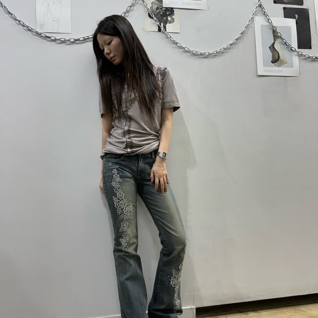 레이스 디테일 슬림 워싱 부츠컷 데님진