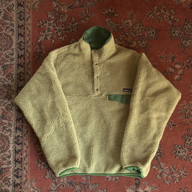 파타고니아 리버시블딥파일 신칠라 S 사이즈