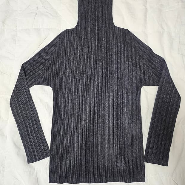 플리츠플리즈 하이넥탑