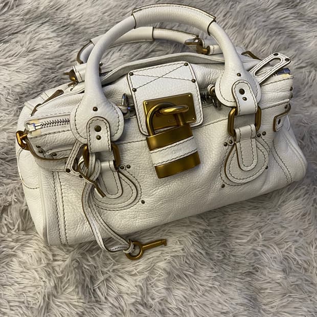 끌로에 패딩턴 화이트 토트백